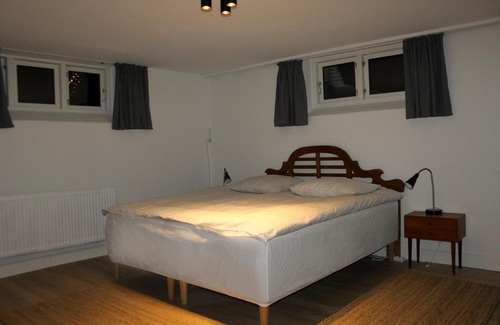 Copenhagen House | Comfortable Large Room King S bed near CPH centre
