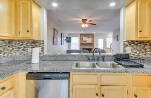Greensboro House | Comfortable Living - Cypress