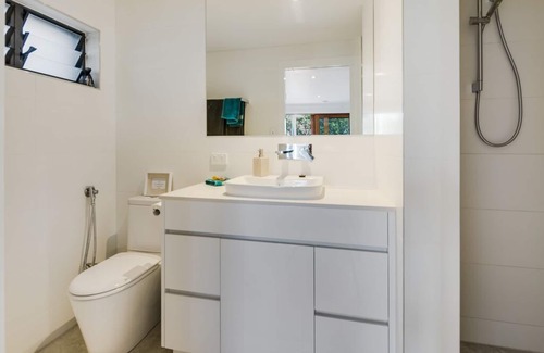 Woolloongabba Apartment | Comfortable, modern, private studio close to CBD
