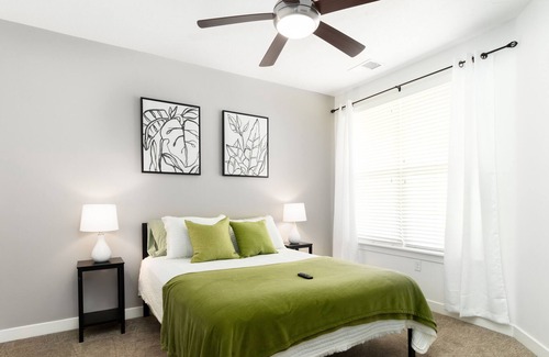 Draper Apartment | Comfortable Modern Apt. W/ Hot Tub and Gym