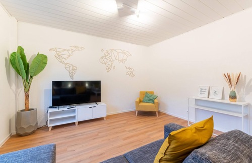 Dresden Apartment | "Comfortable Monteurwohnung in Dresden-Klotzsche: Your Home Away From Home!"