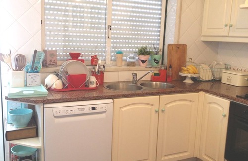 Nossa Senhora do Populo Apartment | Comfortable. Near Óbidos. With fireplace and garage.