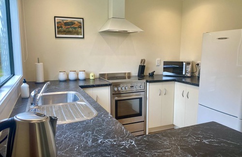 Ohaupo House | Comfortable pet friendly house, walking distance to events centre