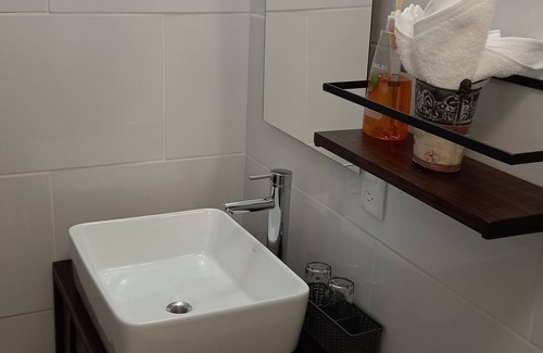 Chapalita Apartment | Comfortable room in Colonia Chapalita with garage inside the property