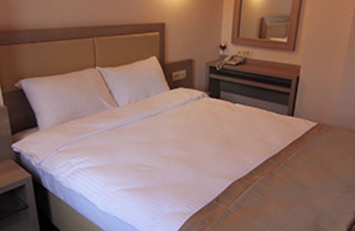 Centar Hotel | Comfortable Room | Walkable Stay Near Macedonia Square with Free Breakfast