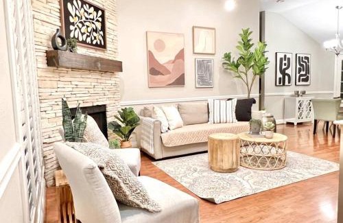 Barker House | Comfortable Sleep 08 - Furnished Family Home with Spacious Backyard & Swing