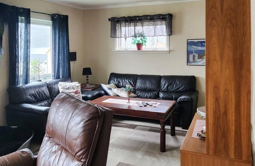 Botnhamn House | Comfortable, spacious cottage with ideal conditions for nature lovers.
