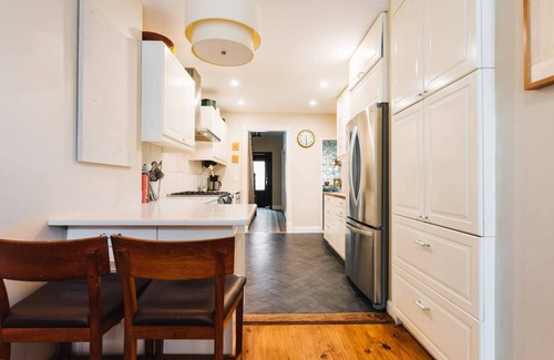Kensington House | Comfortable Stay in Historic, Brooklyn Brownstone