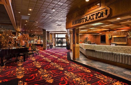 Elko House | Comfortable Stay! Outdoor Pool, Parking, Pets Allowed, Near Elko State Park!