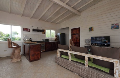 Bocas del Toro Apartment | Comfortable Studio in Bocas del Toro - Great location!