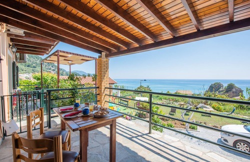 Pelekas Apartment | comfortable studio apartment, pelekas beach, 40 meters from the beach, rainbow
