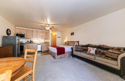 Truckee Condo | Comfortable Studio w/Kitchen 2nd Floor #213 at Donner Lake Village