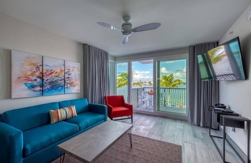 Treasure Island Hotel | Comfortable Suite Retreat! 2 Relaxing Units w/Free Parking, Pool!