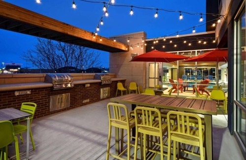 Wichita Hotel | Comfortable Suite w/Ample Breakfast Options Near Local Dining