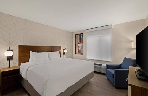 Brownsville Hotel | Comfortable Suite with Immediate Access to Local Attractions
