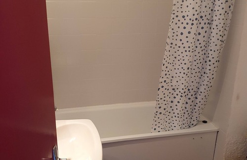 Port-la-Nouvelle Apartment | Comfortable T2 bis apartment 200 m from the beach.