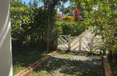 Puerto Bahia Villa | Comfortable townhouse with garden and porch, in beautiful beach urbanization.