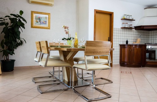Donji Prolozac Villa | COMFORTABLE VILLA LATICA WITH GREAT PRIVACY, OUTDOOR POOL AND AMAZING VIEW
