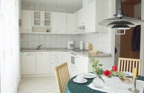 Freiburg im Breisgau Apartment | Comfortable, well-kept, bright 2 room apartment, parking and free WiFi