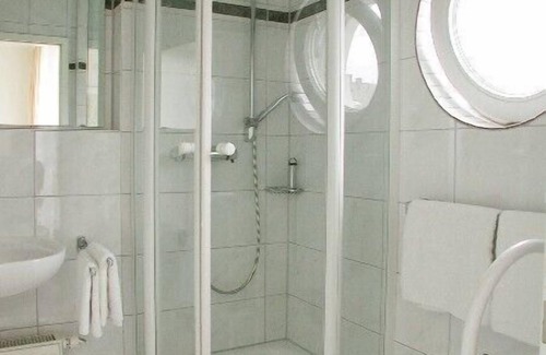 Freiburg im Breisgau Apartment | Comfortable, well-kept, bright 2 room apartment, parking and free WiFi