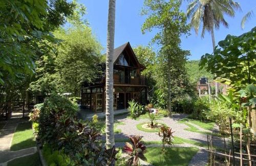 Kuta Ski Chalet | Comfortable Wood House second floor and attic