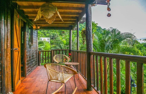 Canaveral Villa | COMFORTABLE WOODEN SUITE IN CABIN