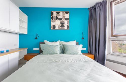 Puteaux House | Comfortion Norma - Suite de luxe avec vue sur la Tour Eiffel
