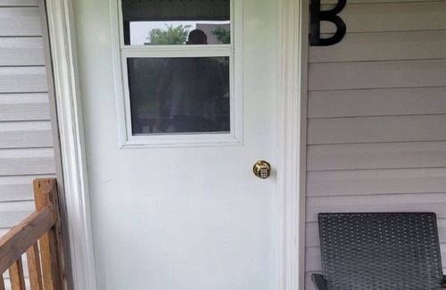 Edmundston Apartment | Comfy, 1 bdrm. apartment, close to highway with AC and WiFi in superb Edmundston