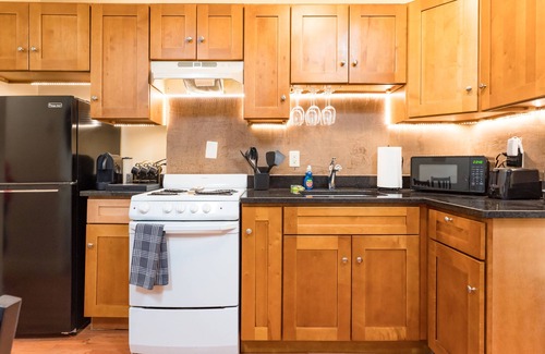 Bay Village Apartment | Comfy 1BR APT Heart of Downtown BOSTON Common Garden Chinatown Theater District!