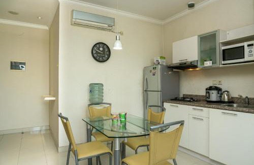 Permata Hijau Apartment | Comfy 1BR at Belleza Apartment By Travelio