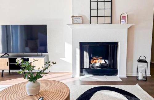 Calabasas House | Comfy 1BR in a Relaxing, Peaceful Complex -GL2-CAL