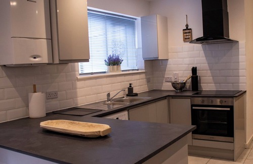 Stevenage House | Comfy 3-bedroom house with WiFi and parking in Stevenage