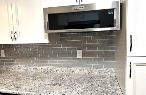 West Lafayette House | Comfy 3Bd House with Arcade, Ping Pong, Fire Pit, Walk to Purdue, Golf, Sports!