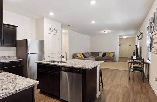 Jarrell House | Comfy 3BR Home in Jarrell