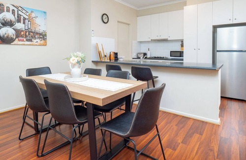 Blakeview Villa | Comfy 4BR Villa with garage suitable for groups and pet friendly! Walk to shops.