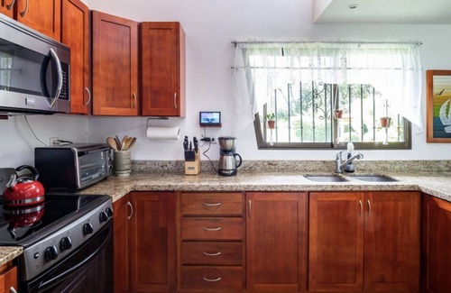 Uvita House | Comfy and Convenient Home Minutes from Beach National Park