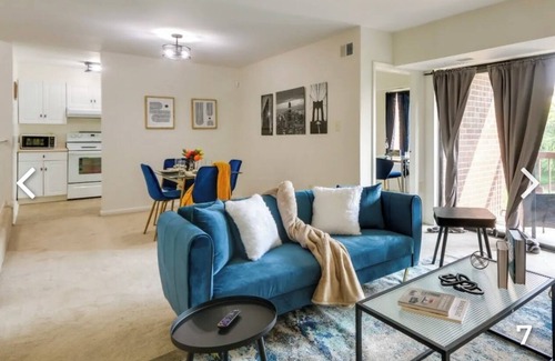West Laurel Condo | Comfy and cozy