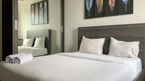 East Jakarta Apartment | Comfy and Stunning Studio at Signature Park Grande Apartment By Travelio