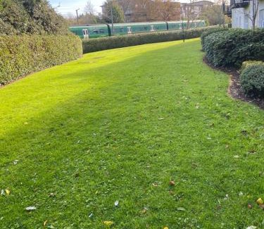 Sutton Cross House | Comfy Apartment near Dublin Airport with FREE PARKING