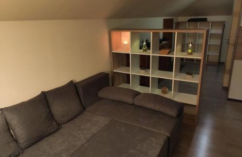 Vecses Apartment | Comfy Attic Near the Airport - Full