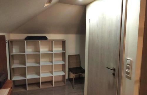 Vecses Apartment | Comfy Attic Near the Airport - Full