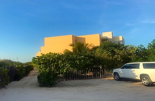 Ixil House | Comfy Beach House, Villa 7