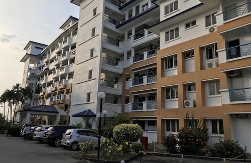 Tanjung Tanah Merah Apartment | Comfy Beachfront View at Seri Bulan Condominium Teluk Kemang