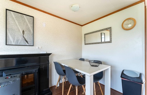 Blokzijl House | Comfy chalet in Blokzijl with waterside garden