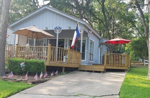 Cape Royale House | Comfy cottage on the Lake that feels like home