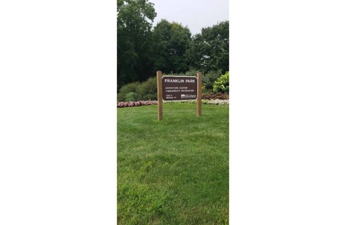 Columbus House | Comfy Cozy 2br home priv.parking 10min to dntwn