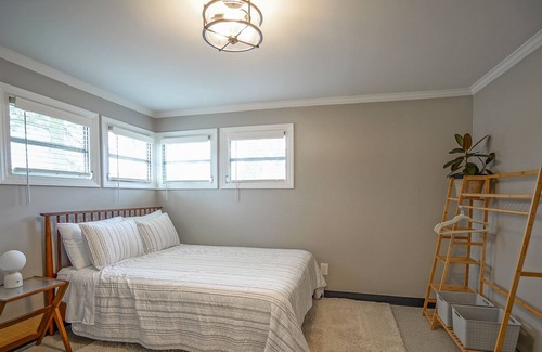 Kannapolis House | Comfy, Cozy - Home Away From Home (6 Guest)