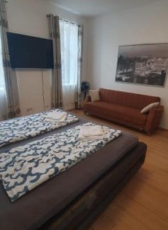 Simmering Apartment | Comfy & Cozy Studio near Enkplatz U3