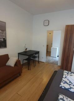 Simmering Apartment | Comfy & Cozy Studio near Enkplatz U3