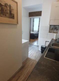 Simmering Apartment | Comfy & Cozy Studio near Enkplatz U3